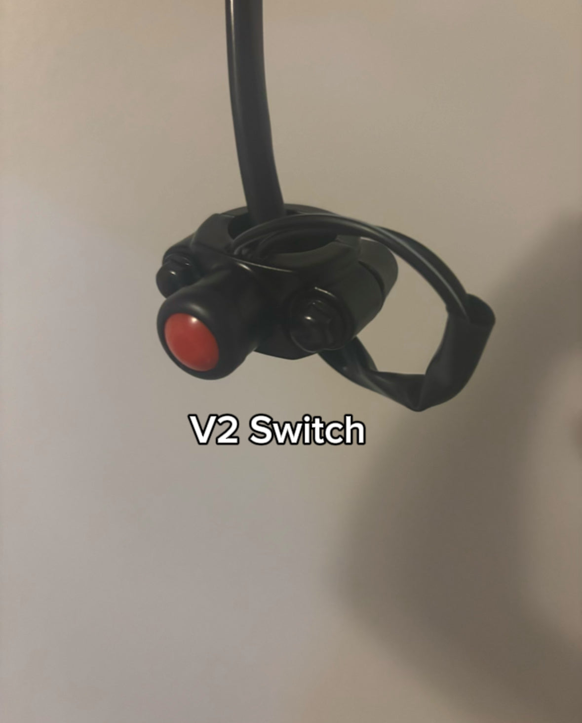 Battery powered universal V2 rock light